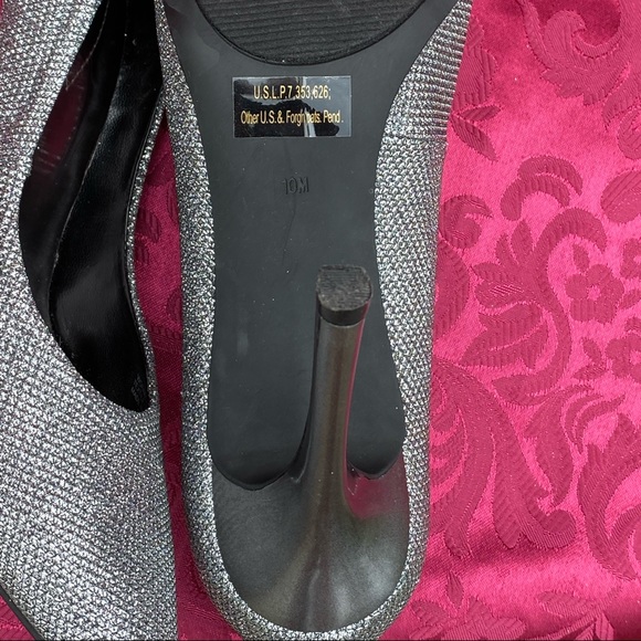 🎉💎🎉HOST PICK BEST IN SHOES POSH PARTY🎉💎🎉Guess Silver mesh heels never worn - Picture 5 of 11